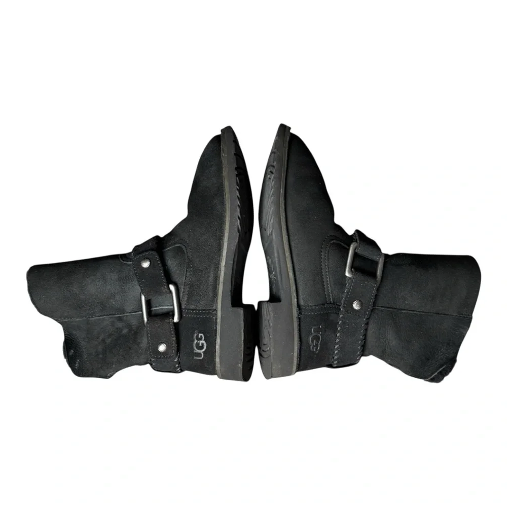 UGG Classic Cedric Black Suede Sheepskin Cuff ShortBoots Women’s Size 7 1012360